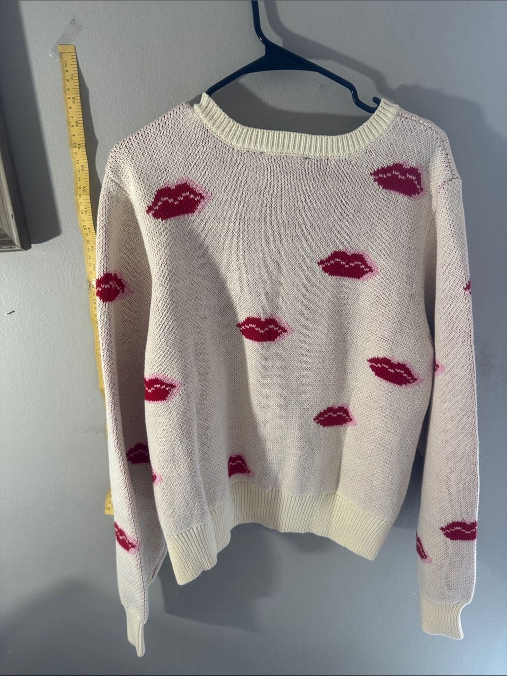 Cream Knit Sweater with Pink Lip Print - Picture 7 of 8